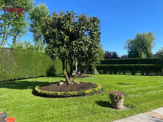 Villa en venta en Leioa, Elexalde