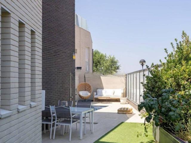 Chalet en venta en Parque Vosa, Móstoles