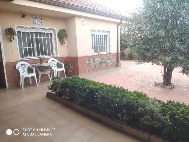 Chalet en venta en Novés, Toledo