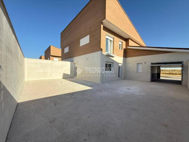 Chalet en venta en Novés, Toledo