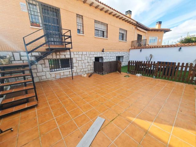 Chalet en venta en Novés, Toledo