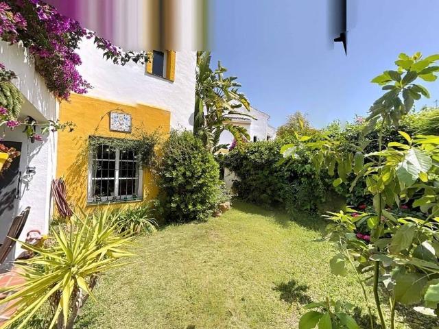 Chalet en venta en Barriada Islas Canarias, Costa del Sol Occidental