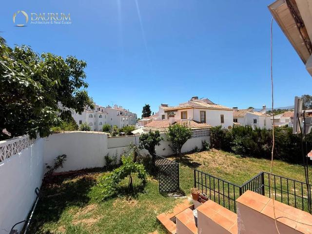 Chalet en venta en Barriada Islas Canarias, Costa del Sol Occidental