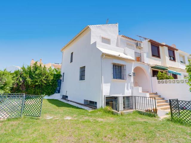 Chalet en venta en Barriada Islas Canarias, Costa del Sol Occidental