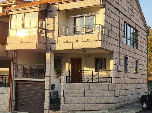 Villa en venta en O Carballiño, O Tellado
