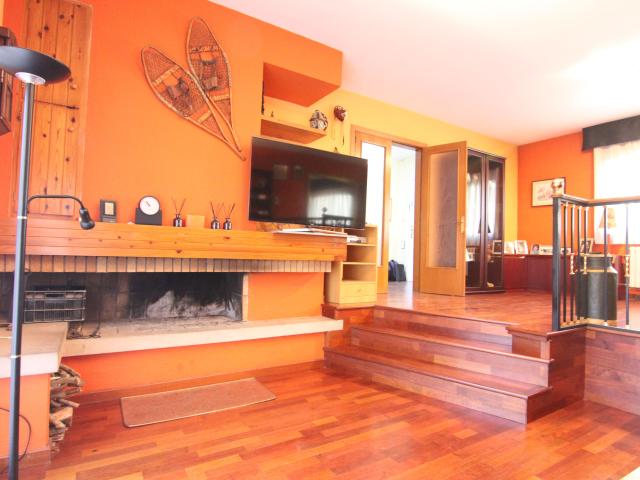 Villa en venta en Olesa De Montserrat