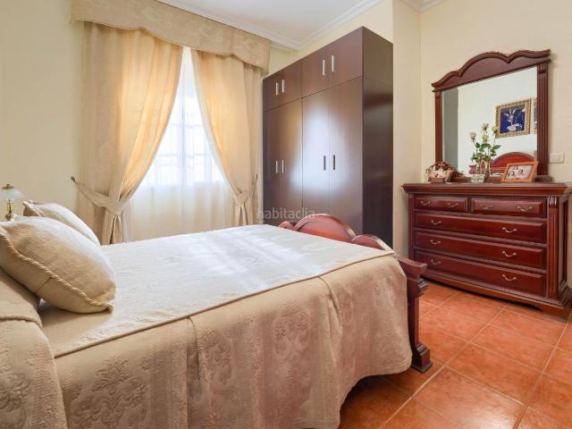 Chalet en venta en Olivares, Andalucía