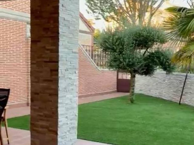 Chalet en venta en Olmedo De Camaces, Castilla y León