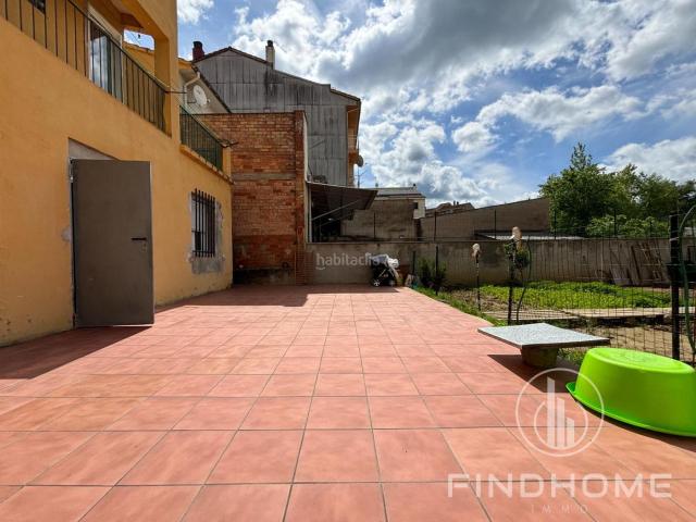 Villa en venta en Olot, Desemparats