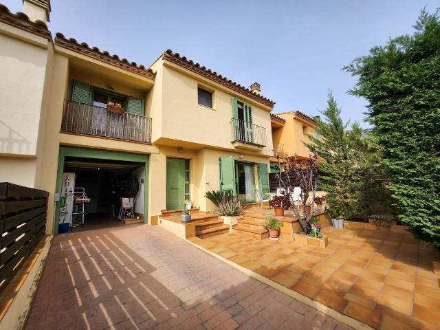 Villa en venta en Palau-saverdera