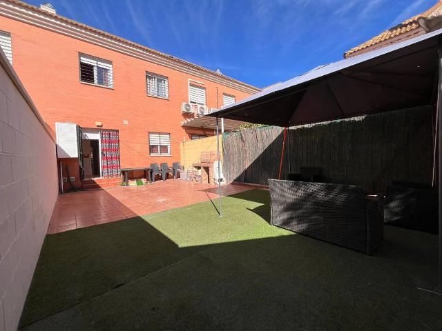 Chalet en venta en Palomares Del Río, Andalucía