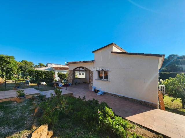 Chalet en venta en Mas Tomasi, Baix Empordà