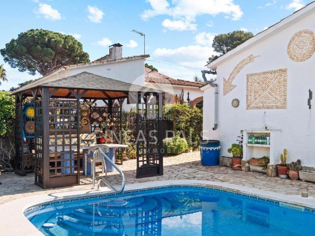 Villa en venta en Pals, els Masos de Pals