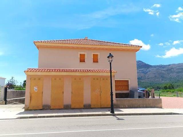 Villa en venta en Parcent
