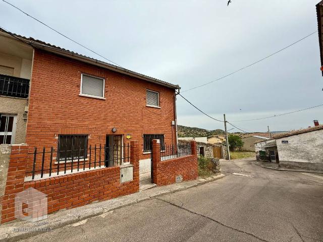 Villa en venta en Paredes De Escalona