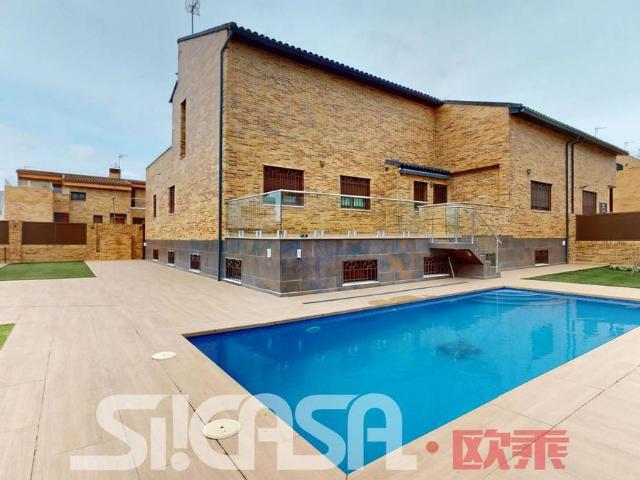 Chalet en venta en Parla, Madrid