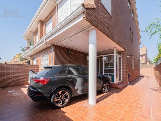 Chalet en venta en Parla, Madrid