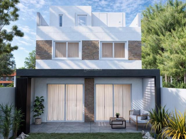 Chalet en venta en La Laguna, Parla