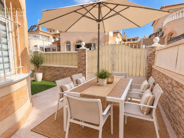 Chalet en venta en Torrevieja, Alacant / Alicante