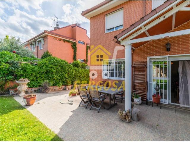 Villa en venta en Móstoles, Parque Vosa