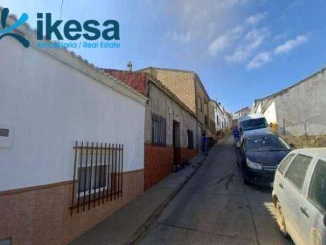 Villa en venta en Paterna Del Campo