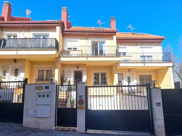Chalet en venta en Pedrezuela, Madrid