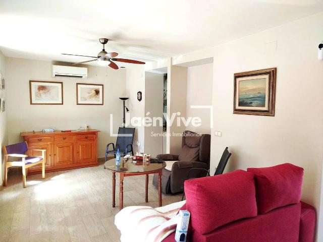 Villa en venta en Pegalajar