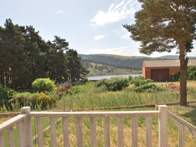 Villa en venta en Peguerinos