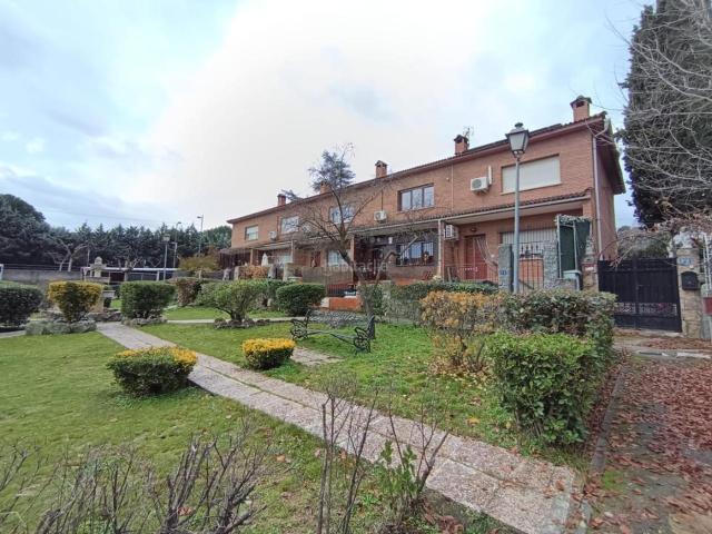 Chalet en venta en Pelayos De La Presa, Madrid