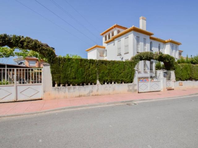 Villa en venta en Peligros, Monteluz