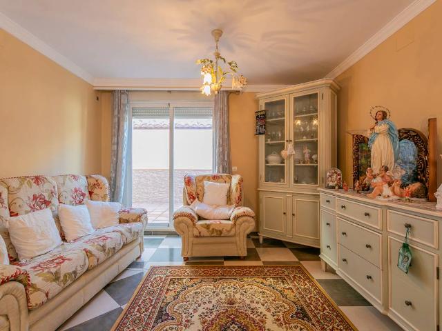Villa en venta en Peligros, Monteluz