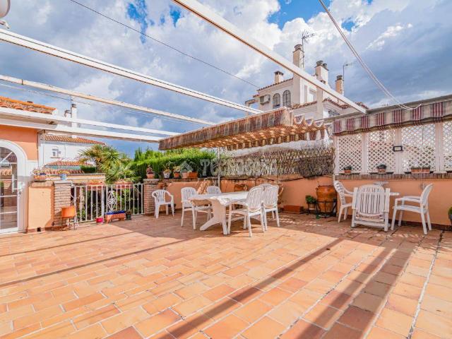 Villa en venta en Peligros, Monteluz