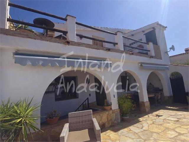 Villa en venta en Periana