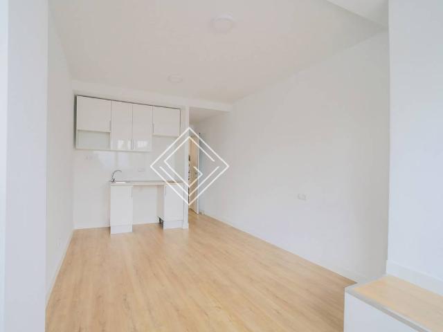 Villa en venta en Madrid, Cortes