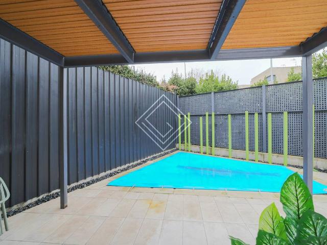 Chalet en venta en Madrid, Cortes