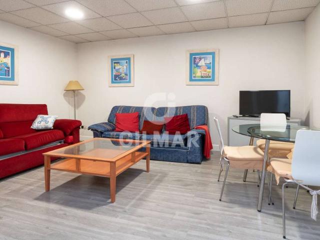 Villa en venta en Madrid, Cortes