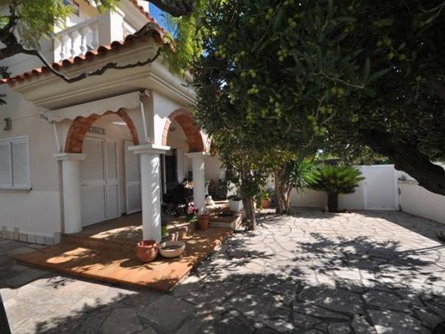 Villa en venta en Mont-roig Del Camp