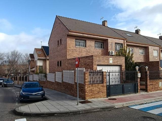 Chalet en venta en Parla, Madrid