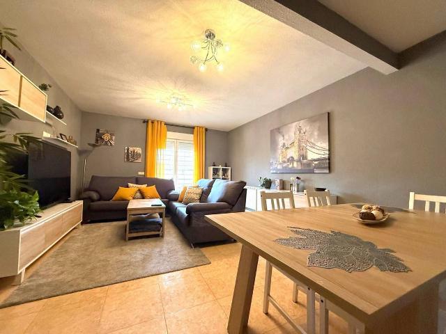 Villa en venta en Pioz, Madrebuena