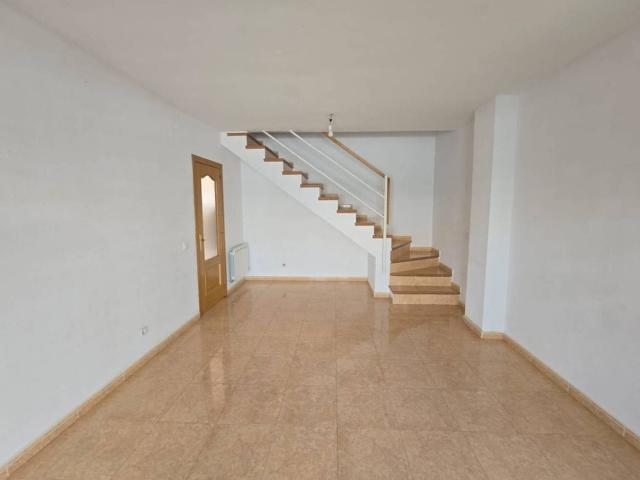 Chalet en venta en Madrebuena, Pioz