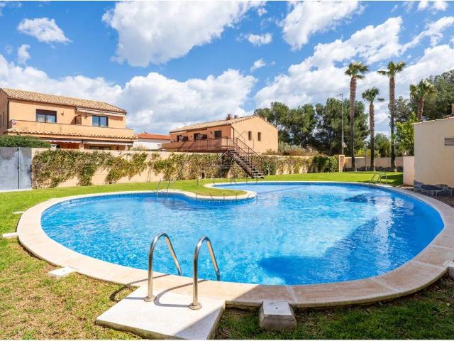 Villa en venta en Mont-roig Del Camp