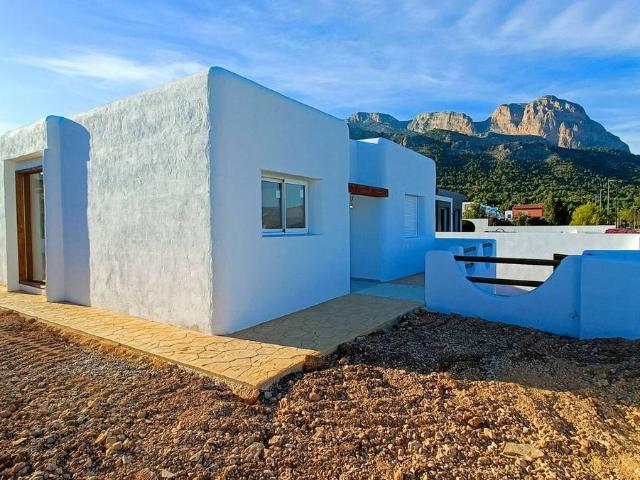 Villa en venta en Polop, Xirles