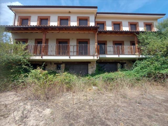Villa en venta en Poyales Del Hoyo