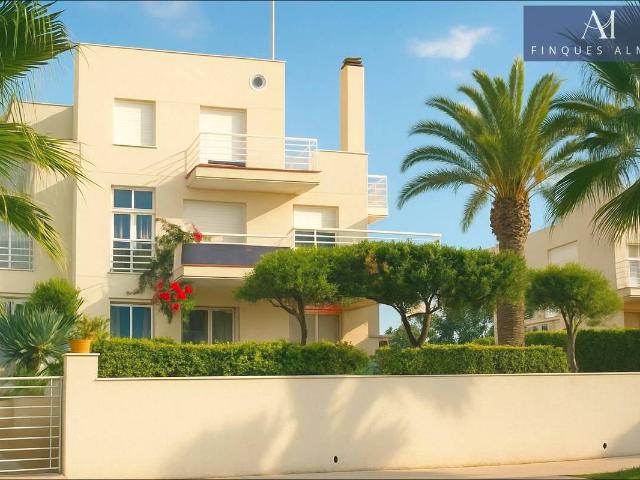 Chalet en venta en Centrevila, Garraf