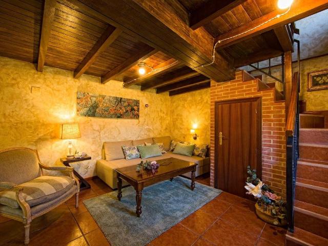 Chalet en venta en Praúa, Pravia