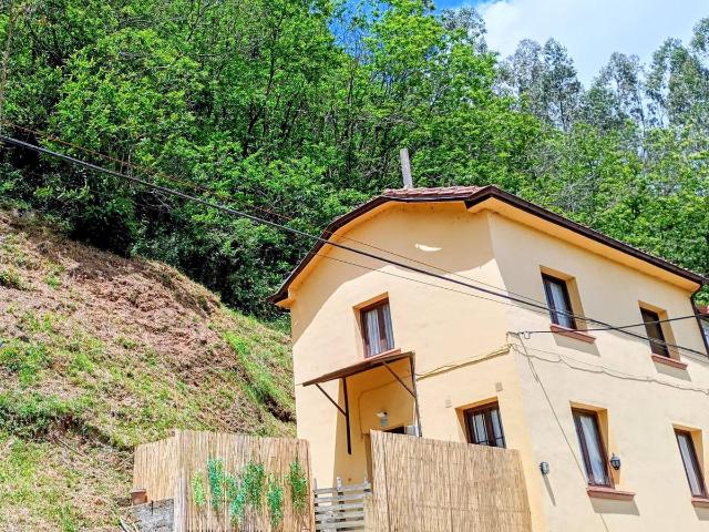 Chalet en venta en Pravia