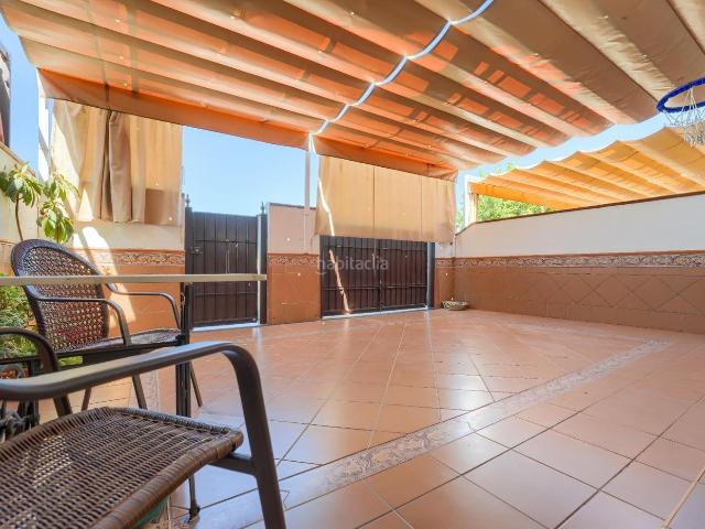 Chalet en venta en La Puebla Del Río, Andalucía