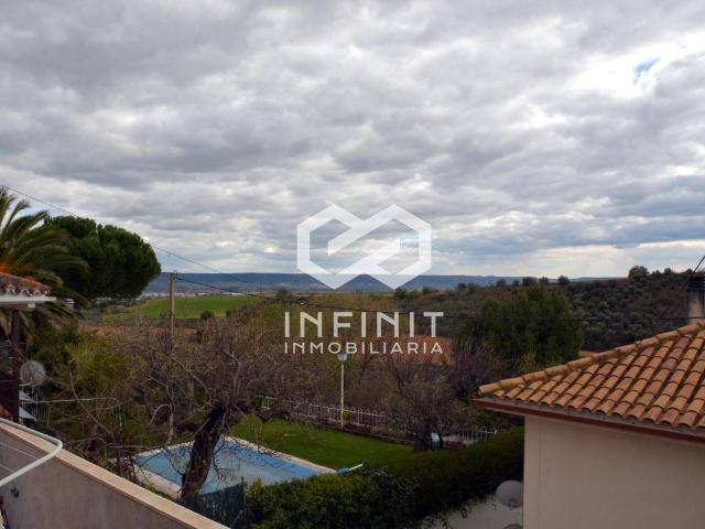 Villa en venta en Quer
