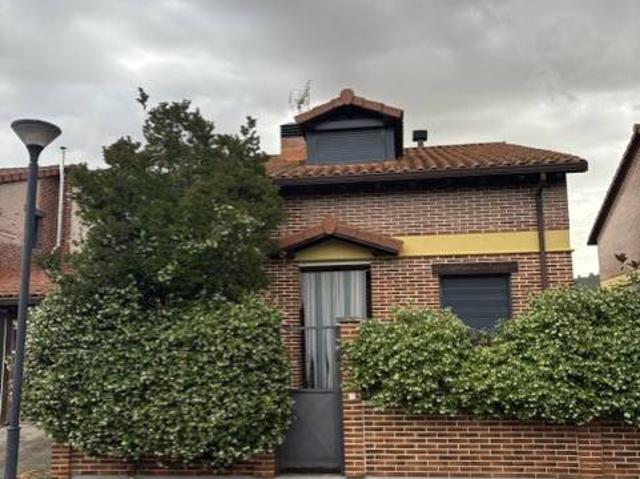 Chalet en venta en Renedo De Esgueva, Castilla y León
