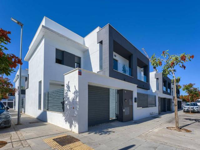 Chalet en venta en La Rinconada, Sevilla